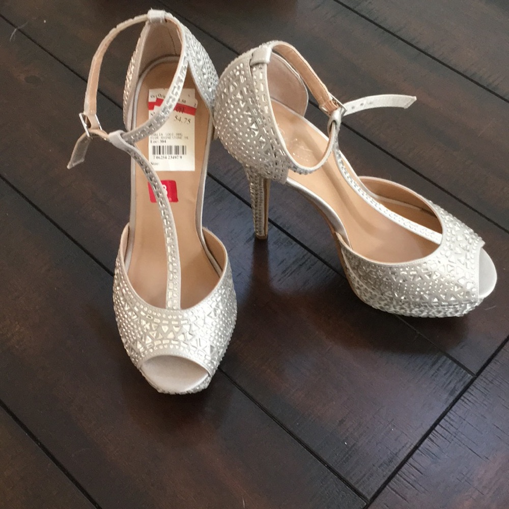Rhinestone peep toe t-strap